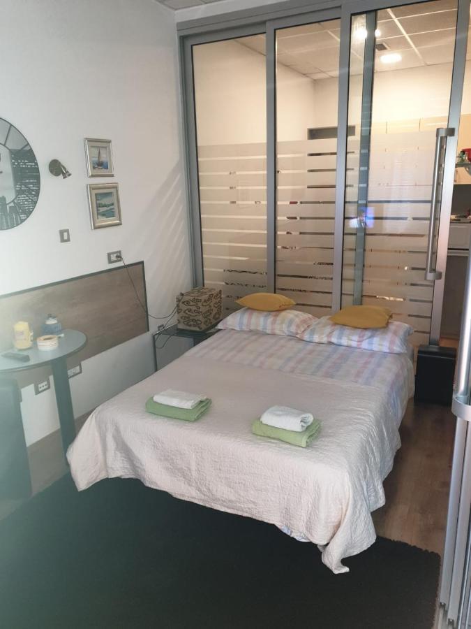 Studio Two Roses Lägenhet Split Exteriör bild