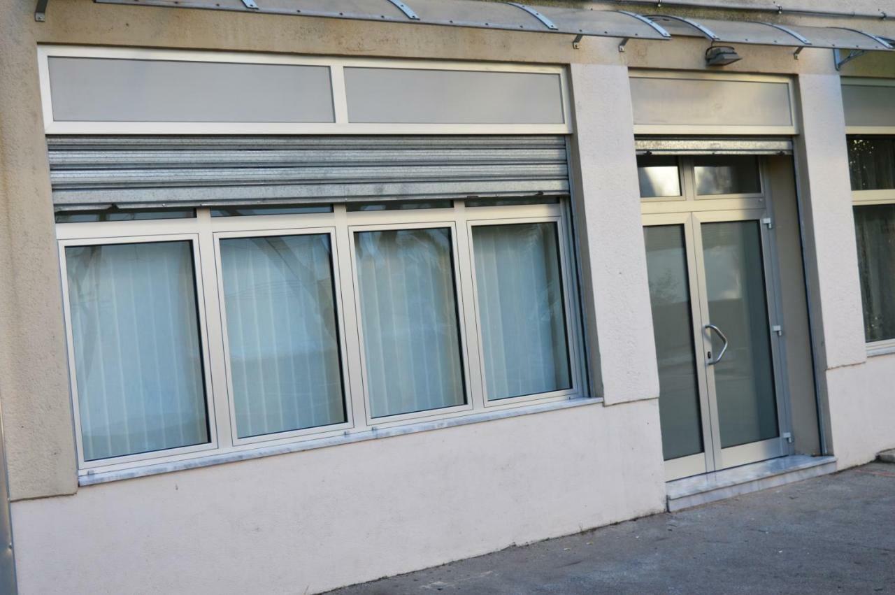 Studio Two Roses Lägenhet Split Exteriör bild